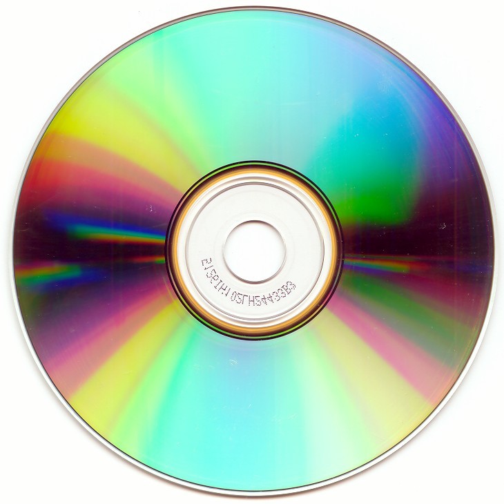 하락세를 걷던 CD 음반의 귀환
