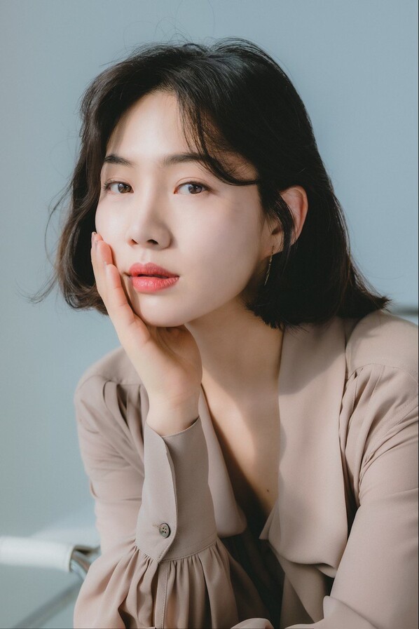 영화 '박열' 출연 배우 최희서, 대종상 수상 이후 연출가에서 에세이 작가로 다가와