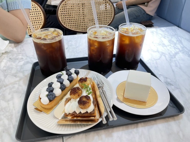  도산공원 카페 아뮈제, 압구정 디저트