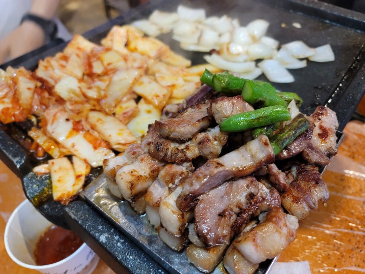  안산 삼겹살 맛집 회식장소로 탁월한 선택! 하남돼지집