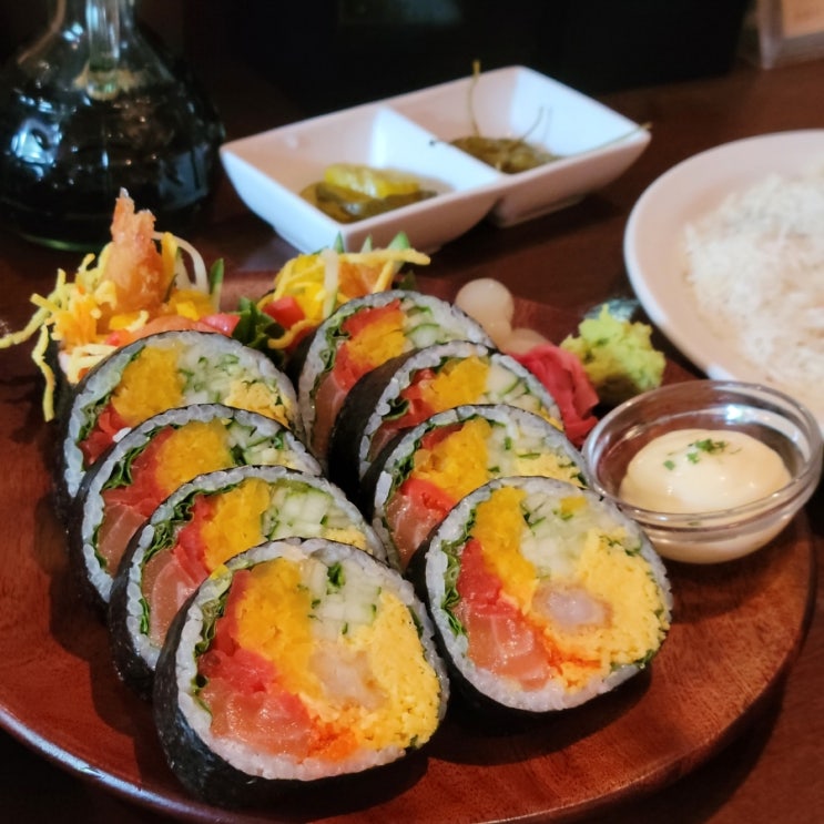 연남 연하동 연남동 일식당추천 연어김밥 미쯔매운까르보나라