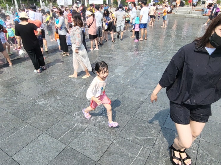 아이들이랑 가기좋은 서울 목동 파리공원 분수대에서 물놀이 하기