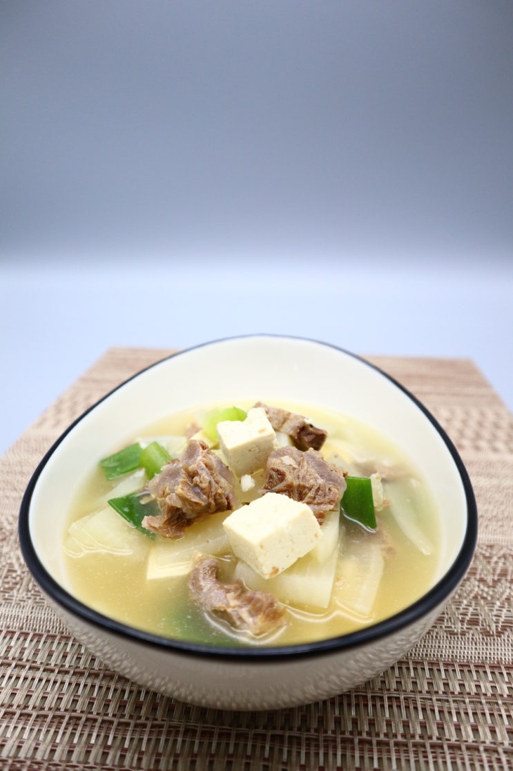  소고기 두부 탕국 무국 맑은국 맛있게 끓이는 법