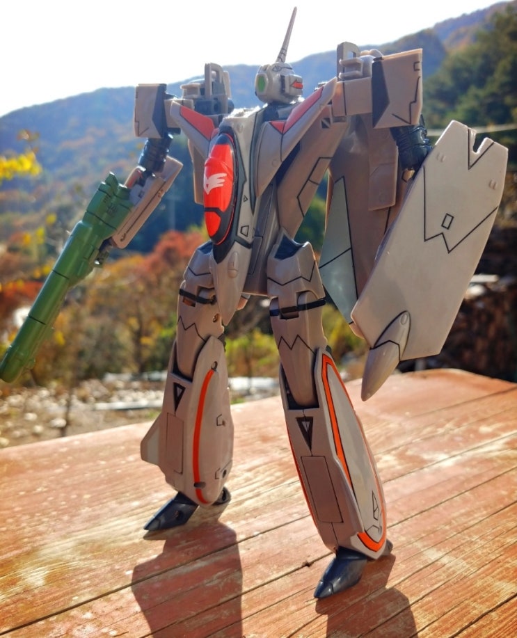  마크로스 플러스 - 야마토 1/72 VF-11B