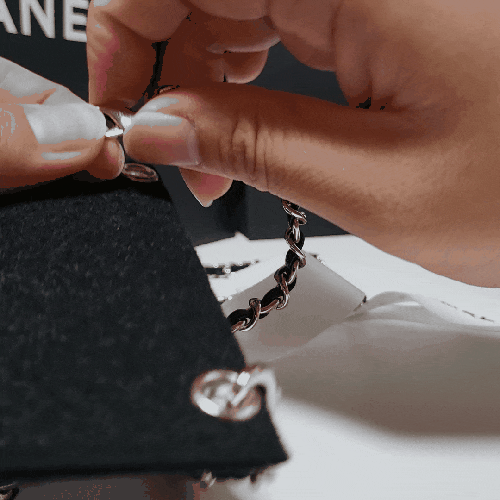 CHANELネクタイ 最高級シルク100% シャネル CHANEL ネクタイ チェーン柄物