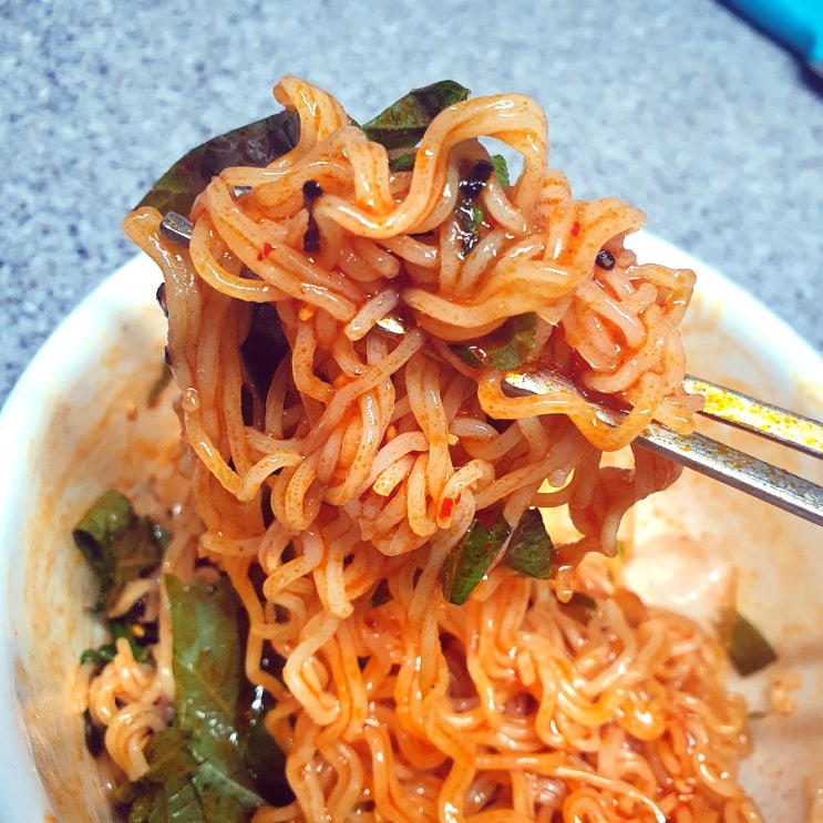  비빔면추천!! [배홍동] 나도 먹어봤다. vs진비빔면 비교.(엄마 요리 맛)