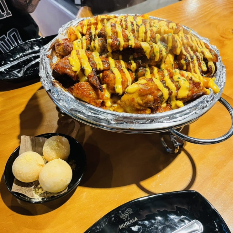  숯불치킨 최강자 훌랄라 참숯바베큐치킨 신림에도 생겼다!
