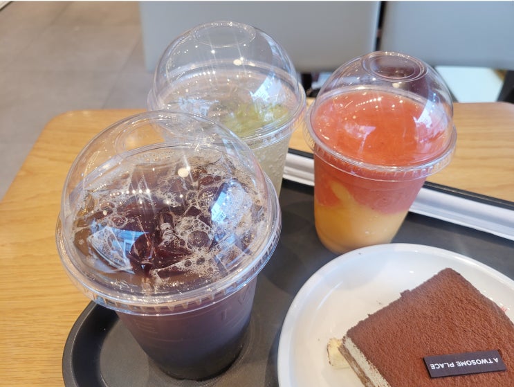 [부산 남포동 카페] 투썸플레이스 부산광복점 더운 날에는 쉬어가기