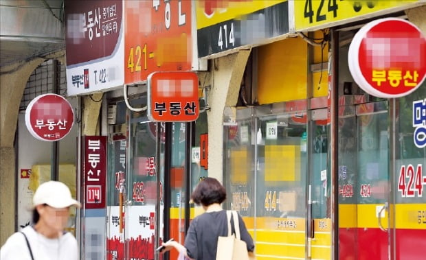 "내 월급에 영끌은 무슨"…아파트 쓸어담던 2030이 변했다 "내 월급에 영끌은 무슨"…아파트 쓸어담던 2030이 변했다
