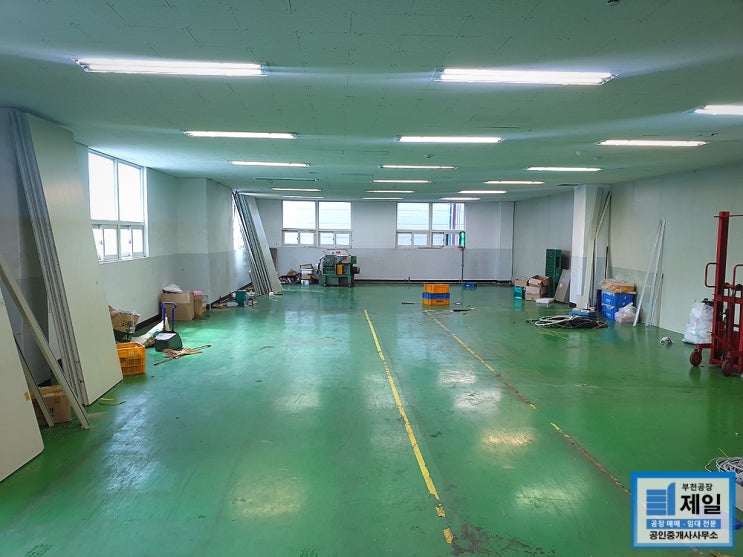 부천공장 임대 카리프트 있는 3층 공장 부천공장 임대 카리프트 있는 3층 공장