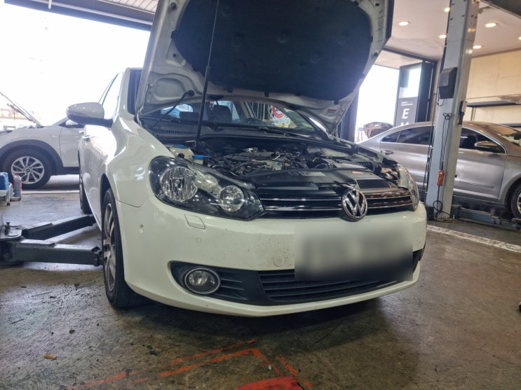  대화동수입차정비 골프2.0TDI 타이밍벨트세트 교환 , 워터펌프 교환 , 에어컨 콤프레셔 교환 , 브레이크 패드교환