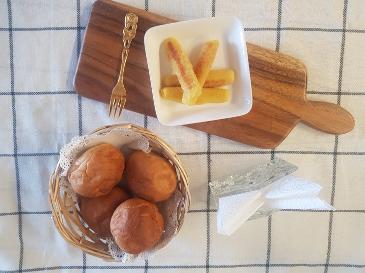  모닝롤 샌드위치 & 치즈 스틱