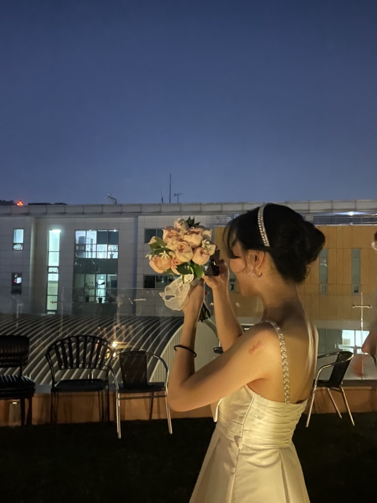  [눈떠보니 결혼] 15. 스몰웨딩 부케 찾기 (여름일기 이태원점)