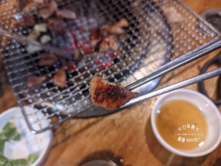  전주 중앙시장 소막창숯불구이에서 막창에 소주