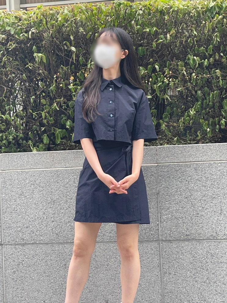 구호플러스 시원한 컷아웃 셔츠미니 원피스 네이비