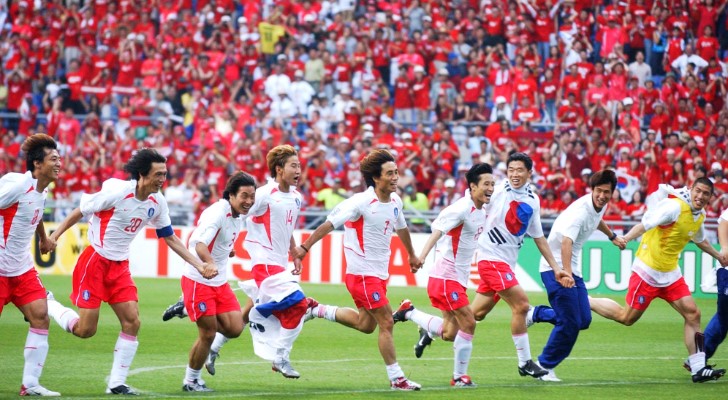  뭉쳐야 찬다(뭉찬 시즌 2), 레슬링국대와 경기, 축구 체력요인과 히딩크의 셔틀런(shuttle run)