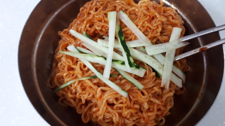  사리면과 면 비빔장으로 매콤 달콤 새콤한 비빔면 만들어 먹기! 내돈내산 여름 나기