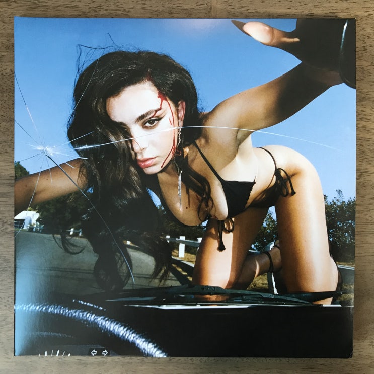 [LP, 엘피] Charli XCX(찰리 XCX) - Crash (레드 클리어& 블랙 마블 바이닐 + 싸인 쪽지 같은 프린트)