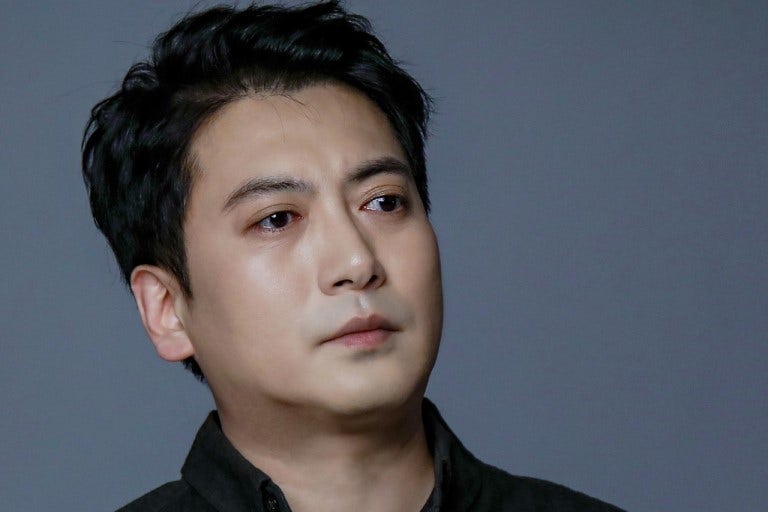 박명훈 배우 나이 키 아내 학력 출연작 프로필 종이의 집 영화 기생충 필모그래피 악역
