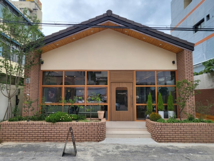  [광주 두암동 핫플 카페] 감성 인테리어가 돋보이는 '에센자 커피 Essenza coffee'