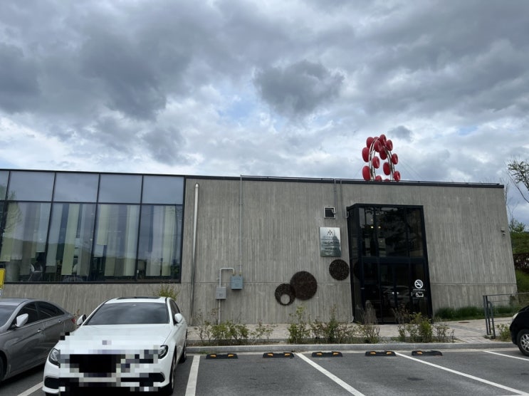  천안아산 전시와 커피가 있는 복합문화공간, 모나무르