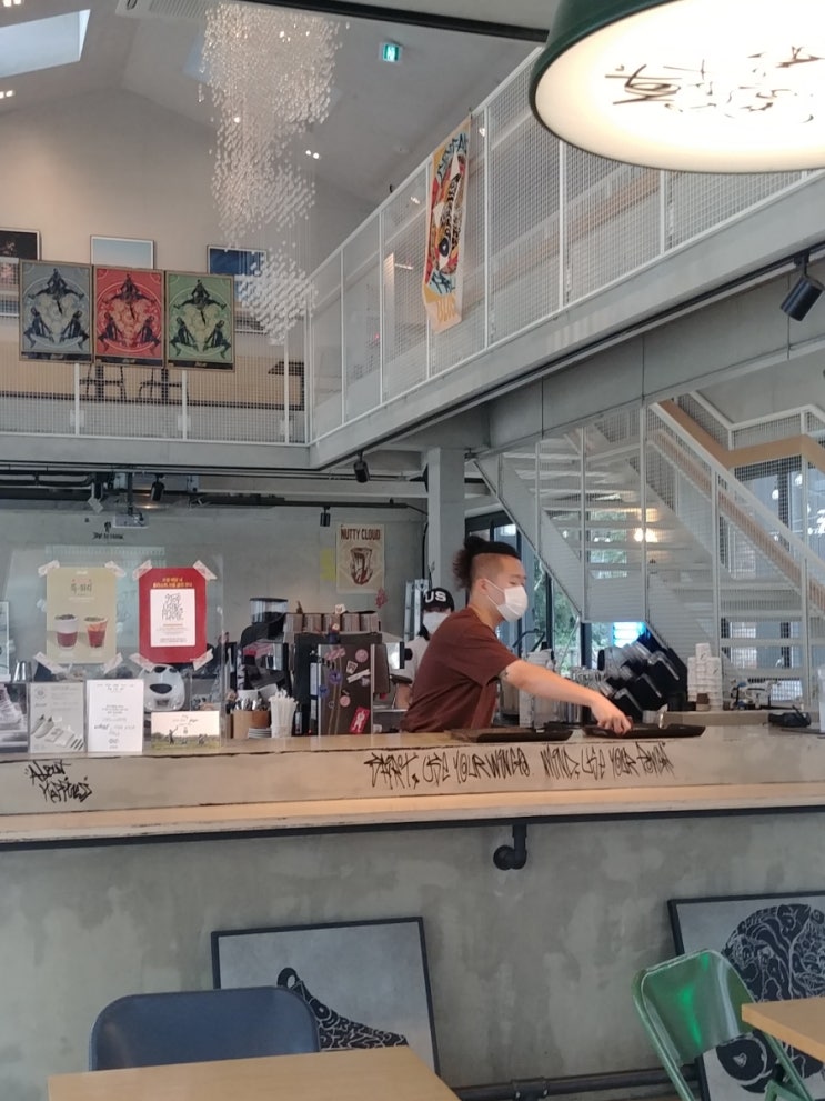  제주 성산. 청춘 재질 플레이스캠프 & 도렐 카페