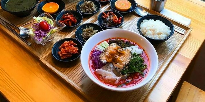  제주 전복 물회가 맛있는 협재 맛집 인생밥집