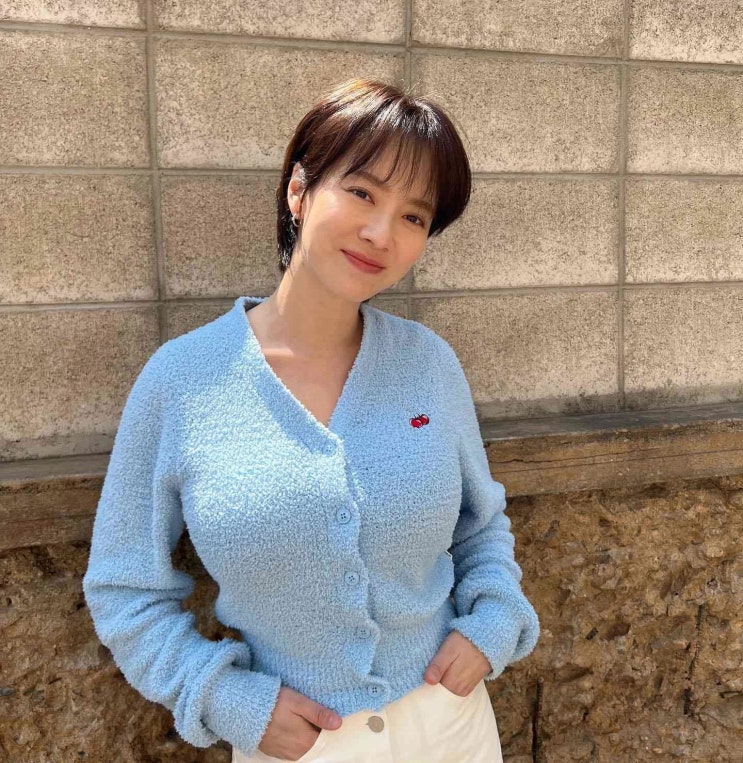 배우 송지효, 논란의 쇼트커트 한 이유 밝혀...김종국 러브라인 발전 가능성? "비밀로 할래요" 배우 송지효, 논란의 쇼트커트 한 이유 밝혀...김종국 러브라인 발전 가능성? "비밀로 할래요"