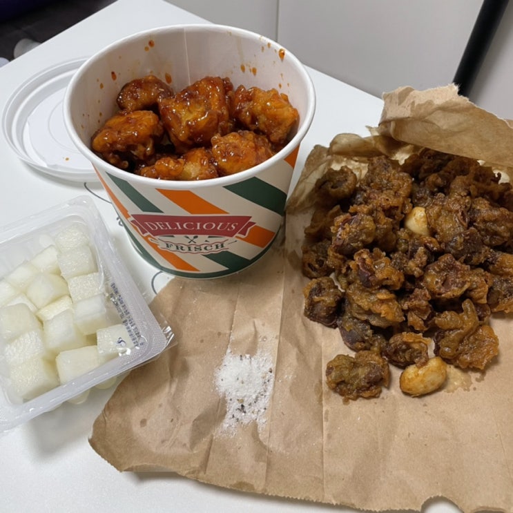 서울/신림 가성비 맛집 :: 구미찬통닭 당곡사거리점  (닭강정+똥집튀김 솔직후기)