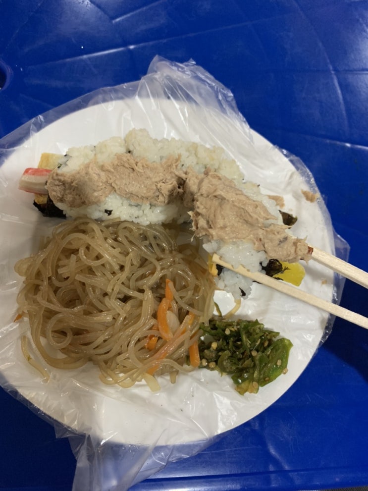  - 광장시장 3,000원의 행복 가성비 맛집, 새벽부터 문여는 '원조누드치즈김밥' -