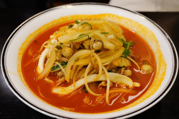  기흥 리빙파워센터 맛집 달인촨차이 짜장과 차돌짬뽕 / 강아지 동반 가능 중식당