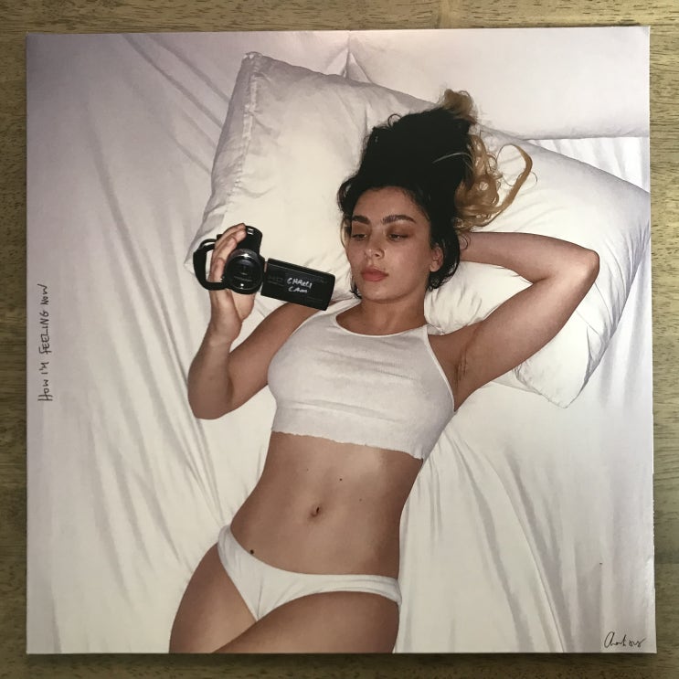 [LP, 엘피] Charli XCX(찰리 XCX) - how i’m feeling now (Yellow Neon 투명바이닐, 3000장 한정)