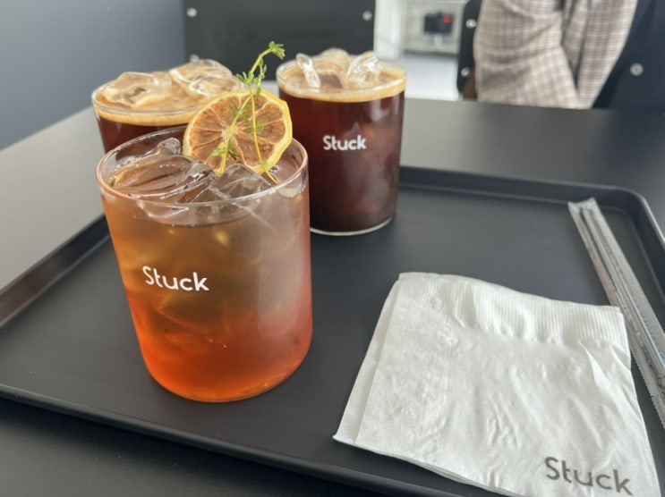  [신림 카페] 힙한 느낌 가득 '스턱 stuck' 방문 후기