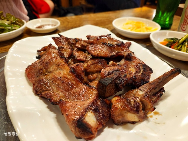 남포동 갈비 맛집, 노포 식당 산수갑산; 숯불향 가득한 돼지갈비와 물냉면