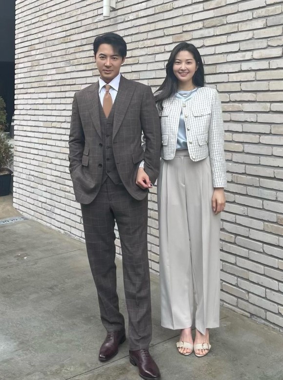  연예인 전진 류이서 패션 트위드 자켓 원피스 여름 하객룩 추천