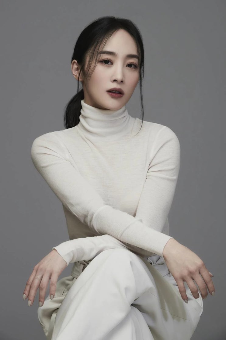 올해 데뷔 15주년 맞이한 카라 출신 니콜, 전속 계약 체결 새 둥지 틀어 "활동 준비 중" 올해 데뷔 15주년 맞이한 카라 출신 니콜, 전속 계약 체결 새 둥지 틀어 "활동 준비 중"