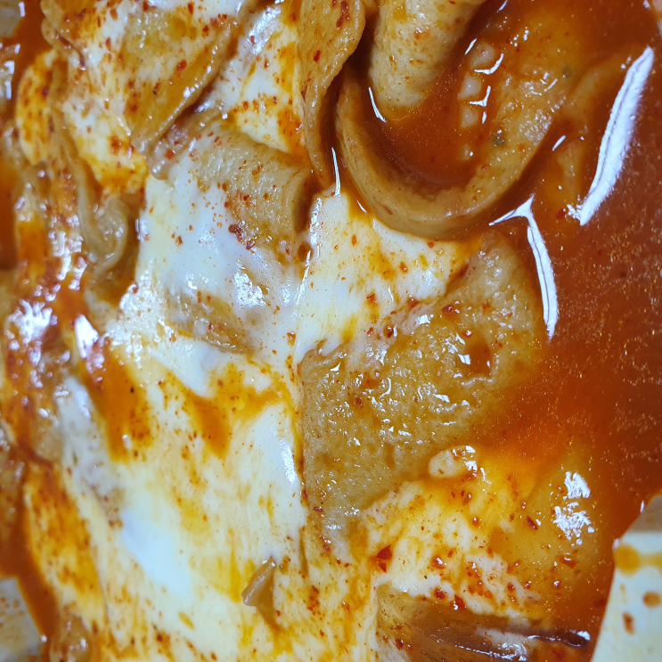  더운날 매운 떡볶이 치즈 얹어서