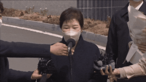 아베 경호 논란… 朴 ‘소주병 테러’ 철통경호 재조명 [영상]