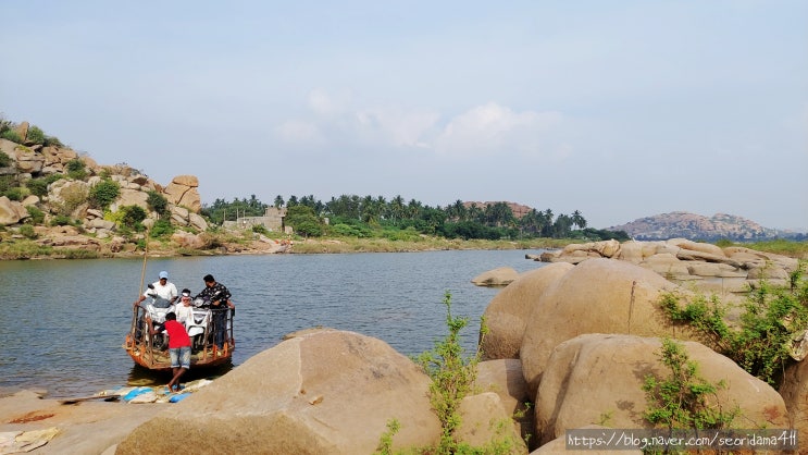  인도 함피여행. 동그란 배는 어디로~ Tungabhadra river