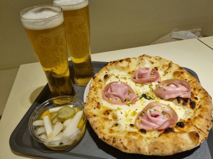  [홍대역&홍대입구역맛집] "로쏘1924" 나폴리 화덕피자맛집/피자에 꽃이폈어요 '로사리오피자'&맥주/홍대피자집추천