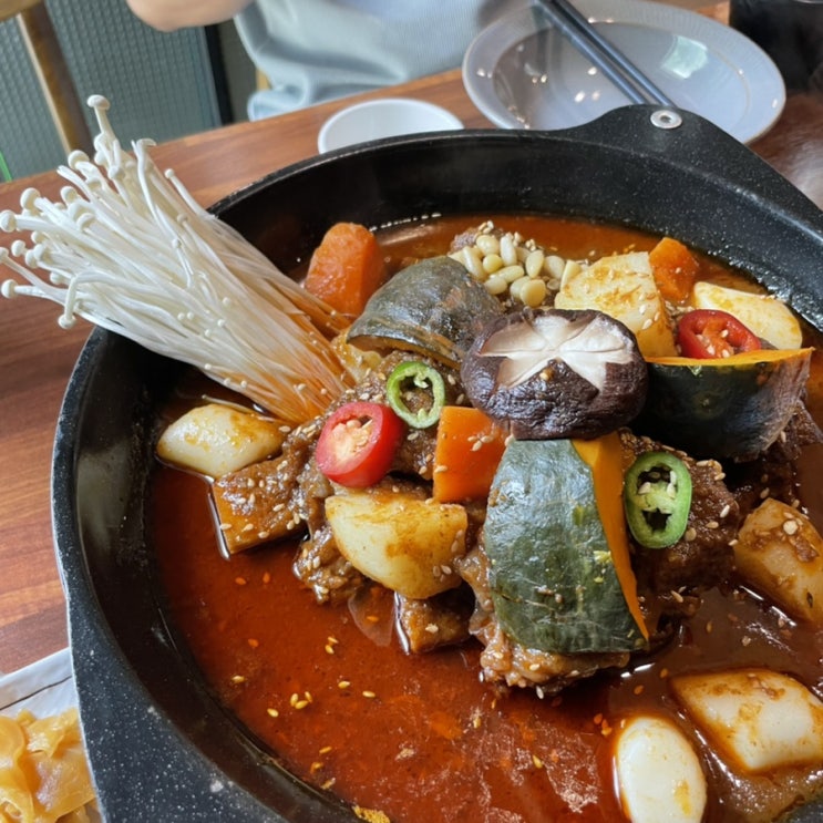  송추 맛집 / 북한산 맛집 /  매운갈비찜과 우동의 찐조합 북한산우동집