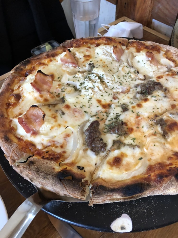  서촌 맛집 : 경복궁역 건강한 두부피자 먹으러 [준수방키친] 왔어요!