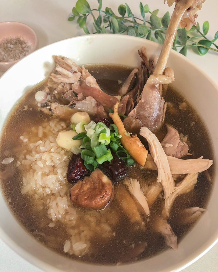  남한산성 여기로와 한방 닭백숙 삼계탕 밀키트