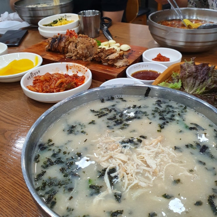  대구용산역맛집 닭칼국수와 한방수육이 맛있는 현풍닭칼국수 용산점