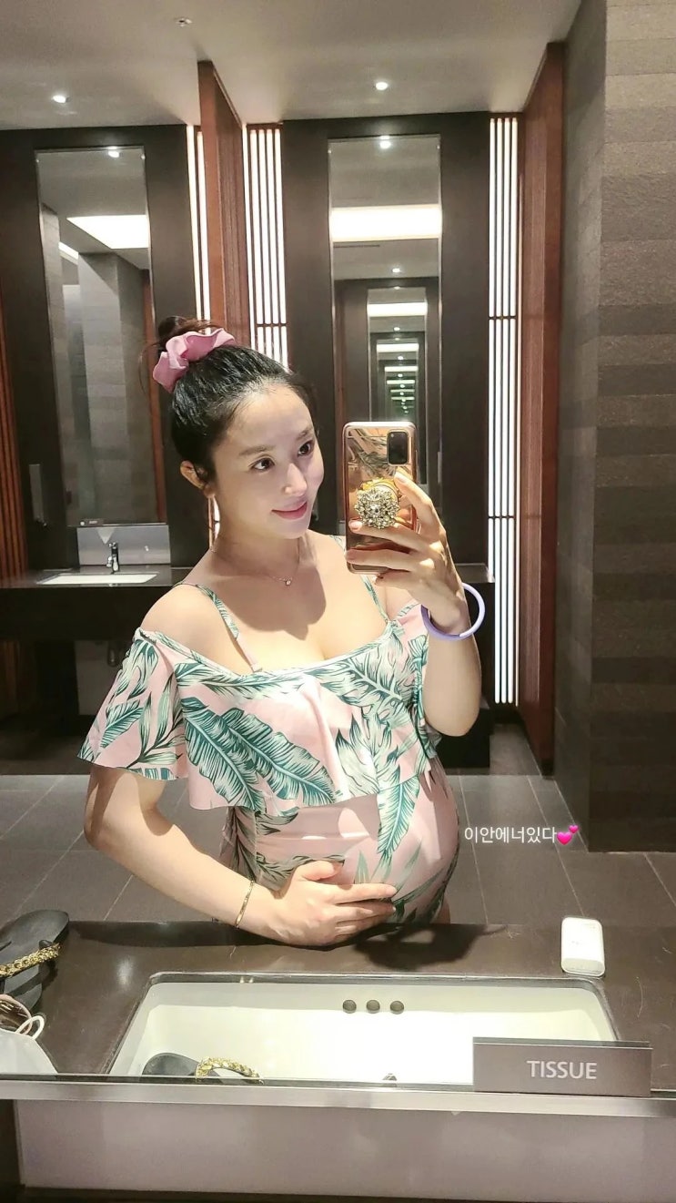 천상지희 더 그레이스 멤버 선데이, 연하의 회사원과 결혼한 SM 출신...결혼 2주년 기념 호캉스 천상지희 더 그레이스 멤버 선데이, 연하의 회사원과 결혼한 SM 출신...결혼 2주년 기념 호캉스