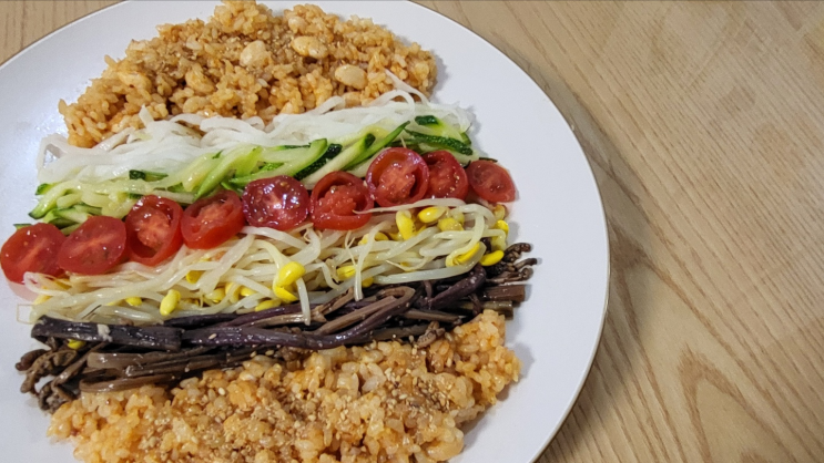 비빔밥 재료로 한식 햄버거 만들기 ๑・̑・̑๑ 비빔밥 재료로 한식 햄버거 만들기 ๑・̑・̑๑