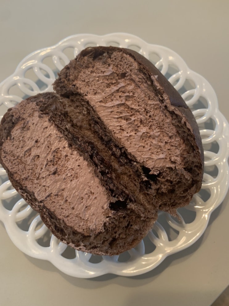  〔 연세우유 초코생크림빵, 우유롤케익 〕