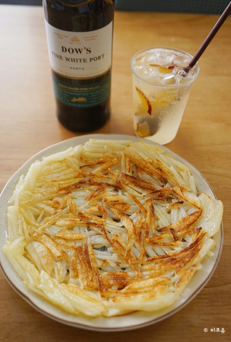  오수재와인 다우포트와인 화이트 맛이 좋아요.