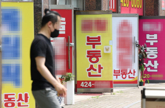 `깡통전세` 속타는 세입자… 전세보증보험도 무용지물