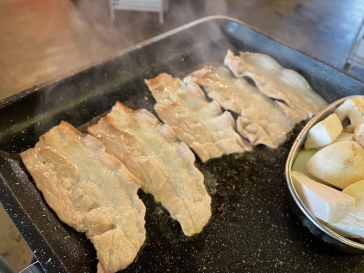  쫀득한 생대패 사겹살이 맛있었던 첨단 삼겹살 맛집 패대기 첨단점